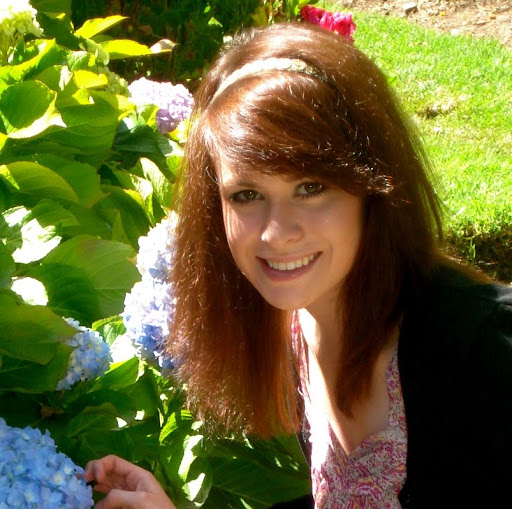Jennifer Howell Photo 13