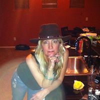 Linda Hurt Photo 24