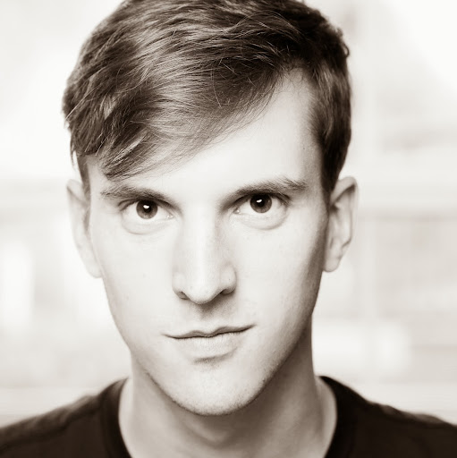 Daniel Hooper Photo 32