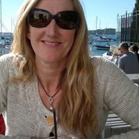 Julia Weston Photo 5