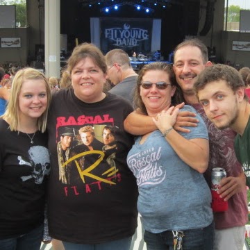 Melissa Rowe Photo 33
