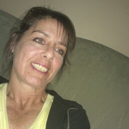 Michelle Vest Photo 37
