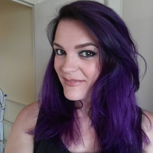 Holly Daly Photo 24