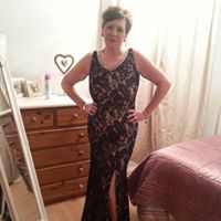 Alison Hackett Photo 8
