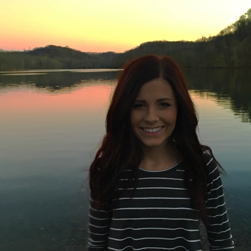 Caitlin Henry Photo 10