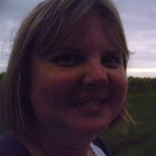 Anne Bateman Photo 22
