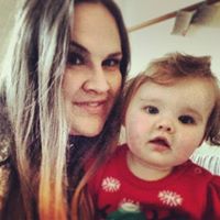Laura Goold Photo 6