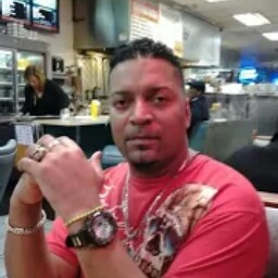 Richard Vasquez Photo 41