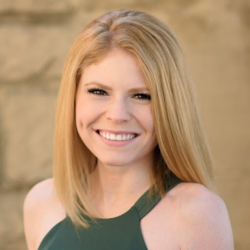 Caroline Scott Photo 33
