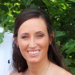 Nicole Reid Photo 10