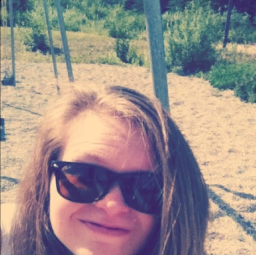 Elizabeth Reed Photo 17