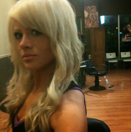 Jessica Holmes Photo 8