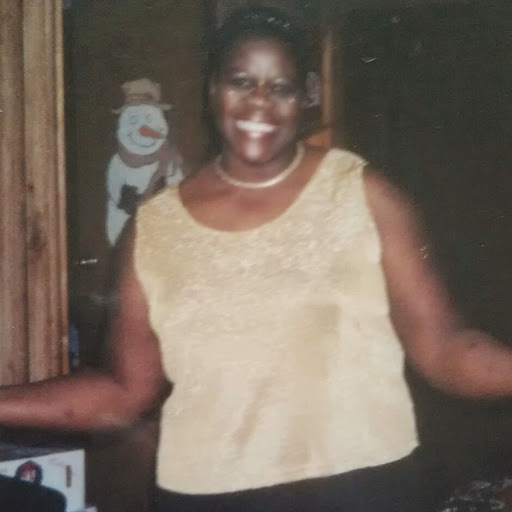 Lora Brown Photo 48