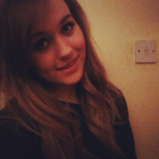 Millie Hardy Photo 13