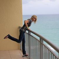 Terri Hurt Photo 14