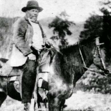 Dennis Chamberlain Photo 34