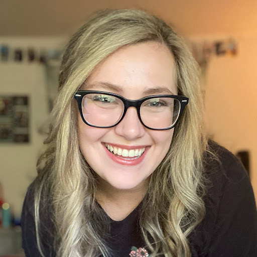 Emily Bowen Photo 10