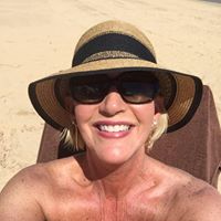 Julie Graves Photo 39