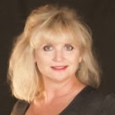 Monica Simmons Photo 31