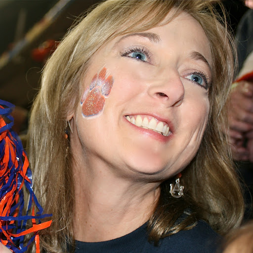 Robin Mckenzie Photo 37