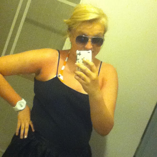 Hannah Robinson Photo 23