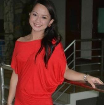 April Rosales Photo 29