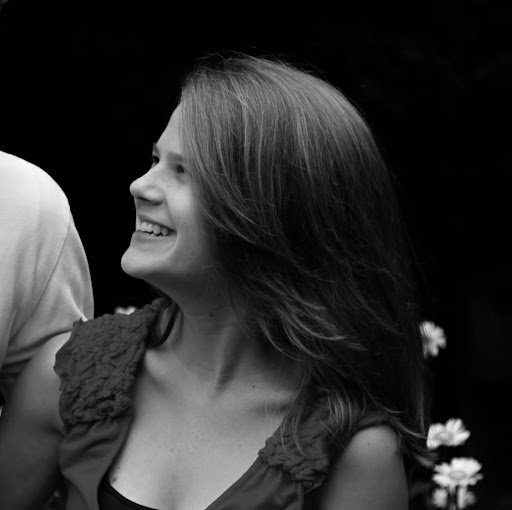 Jessica Sutton Photo 15
