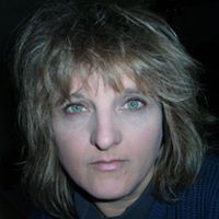 Kelly Crowe Photo 12