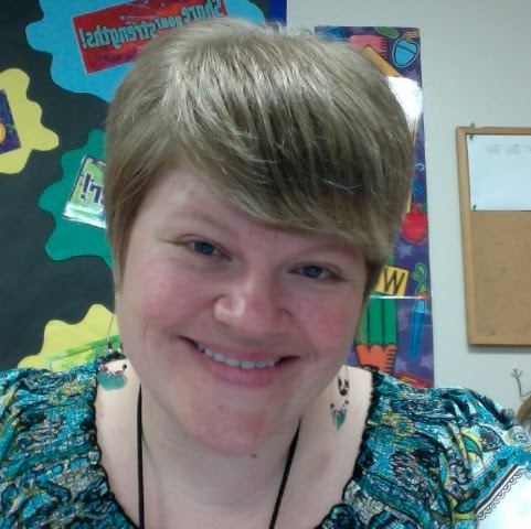 Julie Farnsworth Photo 29