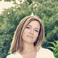 Michelle Connolly Photo 34