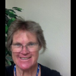 Shelly Lyons Photo 24