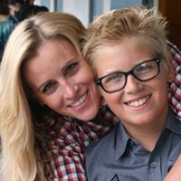Tracy Snyder Photo 29