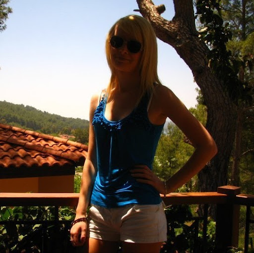 Harriet Roberts Photo 36