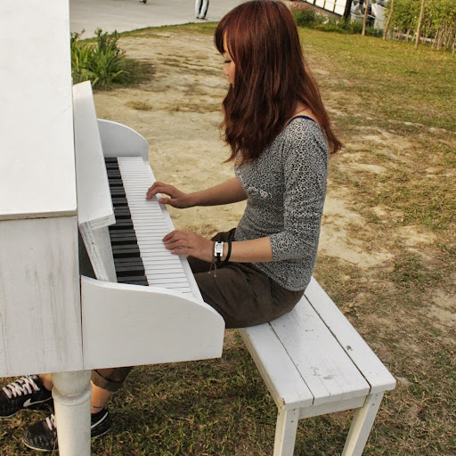 Agnes Wu Photo 30