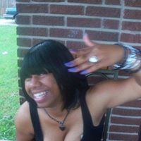 Erica Bennett Photo 7