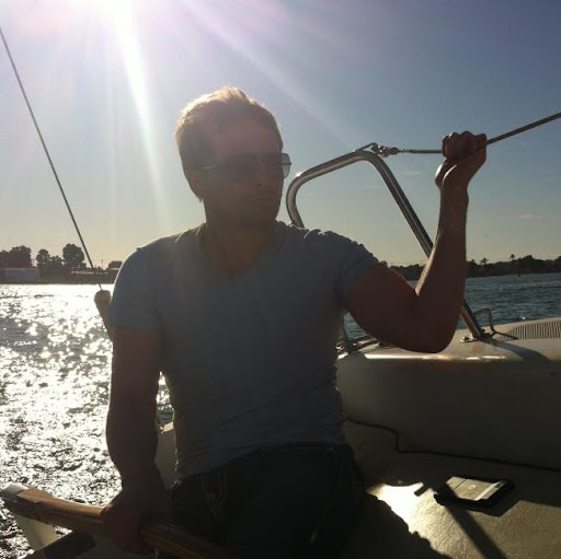 Eric Hunter Photo 41