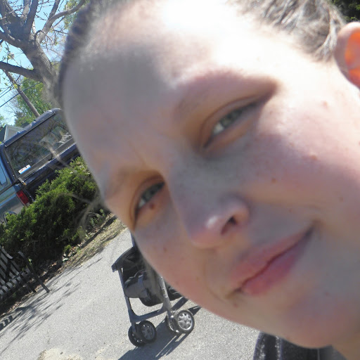 Jennifer Howes Photo 24