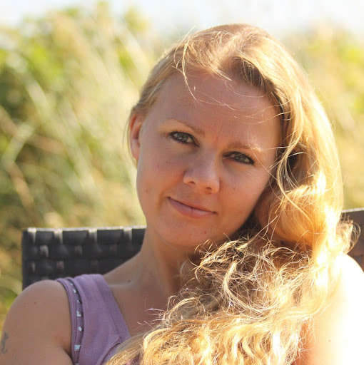 Mia Schultz Photo 12