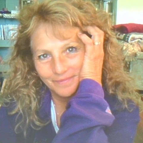 Laurie Ray Photo 32