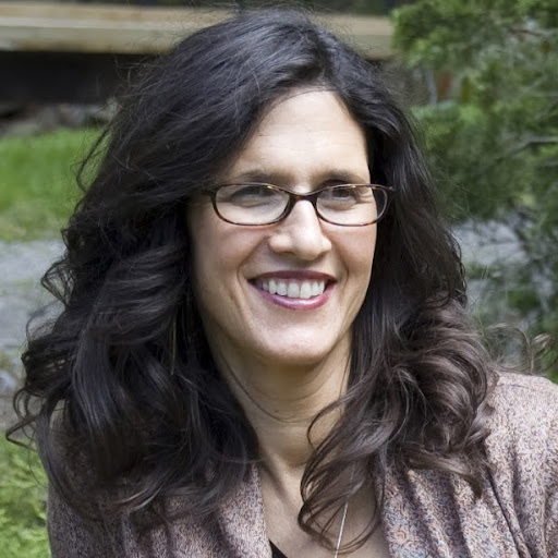 Lorraine Cox Photo 13