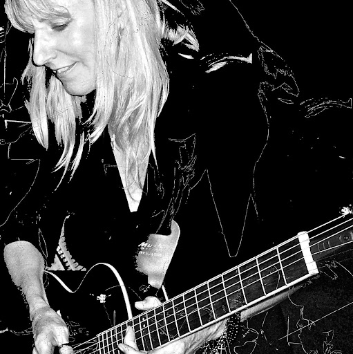 Carole Summers Photo 3