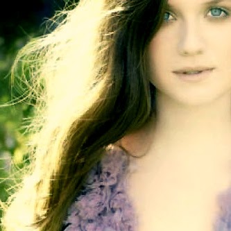 Bonnie Wright Photo 46
