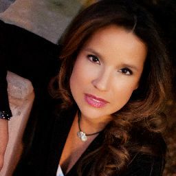 Connie Munoz Photo 27