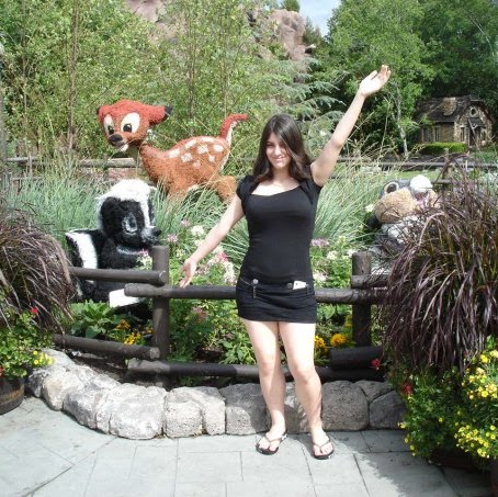 Jessica Mayes Photo 19