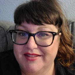 Laura Ferguson Photo 31