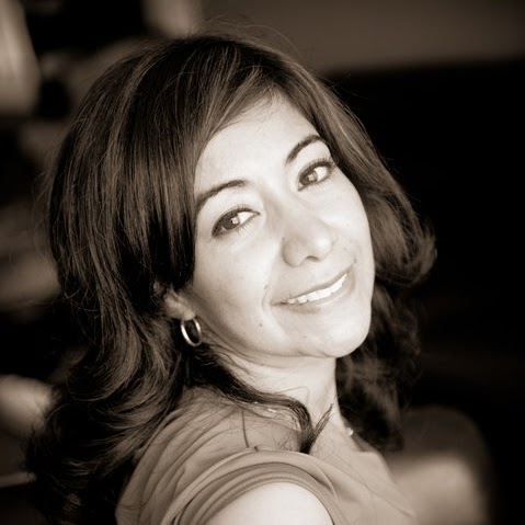 Monica Taylor Photo 22