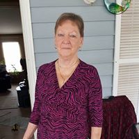 Sarah Napier Photo 17