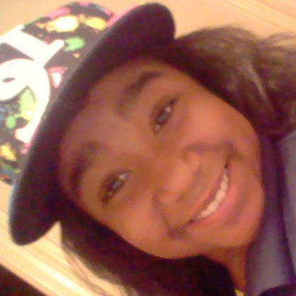Alexis Sam Photo 15