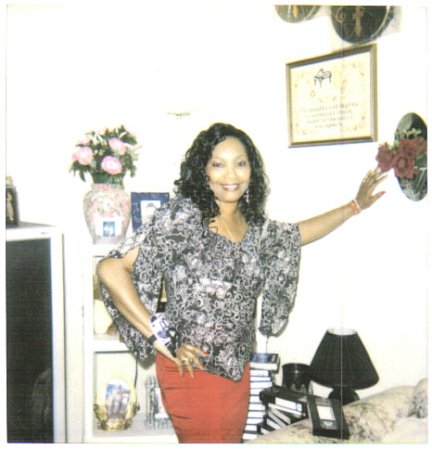 Gloria Johnson Photo 34