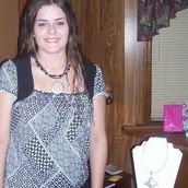 Jessie Jennings Photo 34